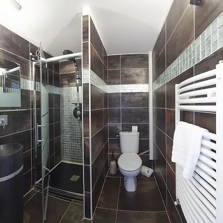 Le Ponton D'hydroland - Hotel 3*