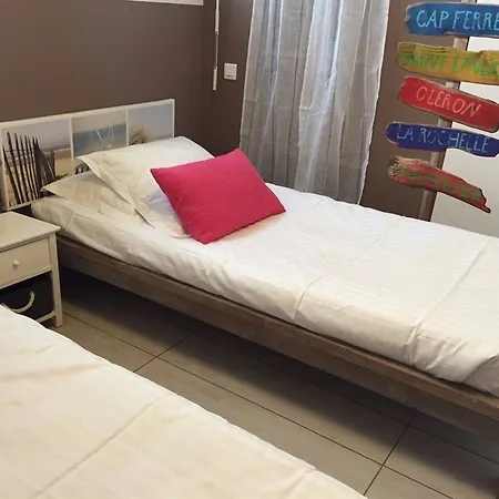 Le Ponton D'hydroland - Hotel