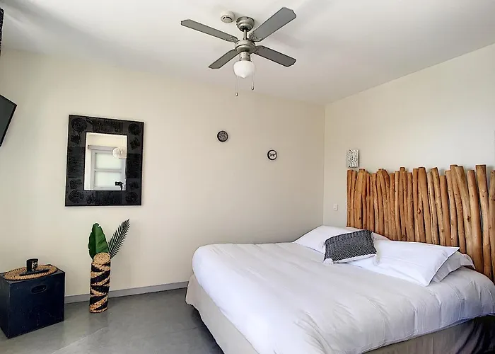 Le Ponton D'hydroland - Otel 3*